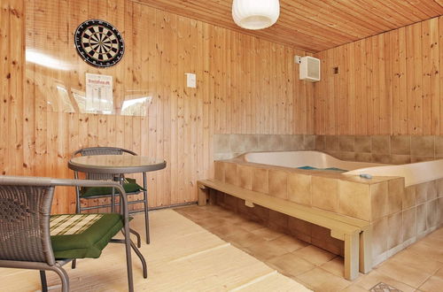 Photo 4 - Charming Holiday Home in Blåvand with Hot Tub