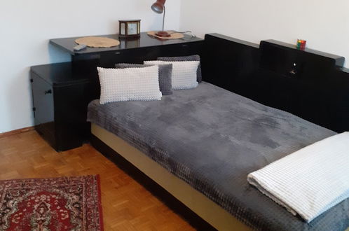 Photo 2 - 2-bedroom Apartment in Bucharest Near Town Center