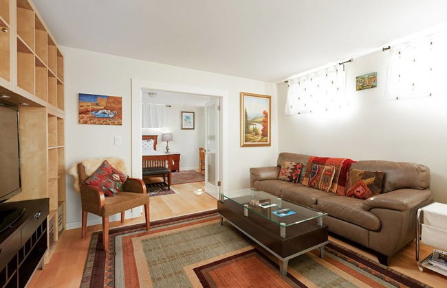 Private and Cozy Home in Kerrisdale - Foto 13
