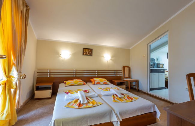 1 Bedroom Apartment in Dafinka Guest House - Foto 1