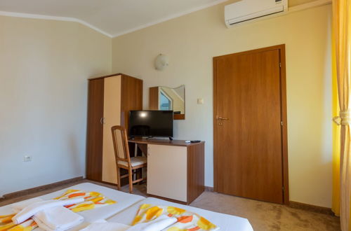 Photo 10 - 1 Bedroom Apartment in Dafinka Guest House