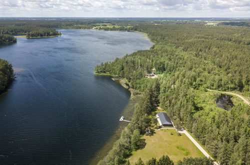 Photo 55 - The Lake. Unique Waterfront Villa