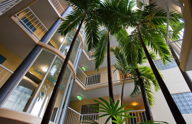 Inn Cairns Boutique Apartments - Photo 1
