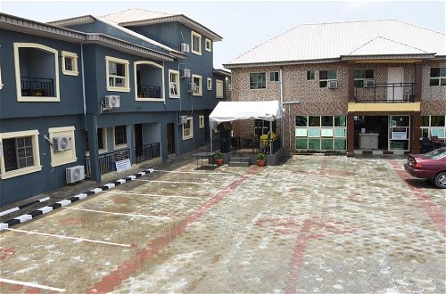 Photo 17 - Stunning 3-bed House in Well Secured Estate, Lekki