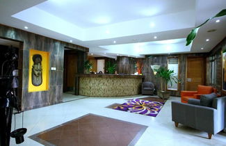 Photo 2 - La Cour Hotel Apartments