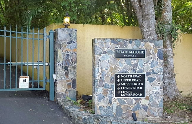 Villa Indigo 1BR in Private Gated Estate - Photo 1