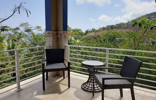 Villa Indigo 1BR in Private Gated Estate - Photo 10