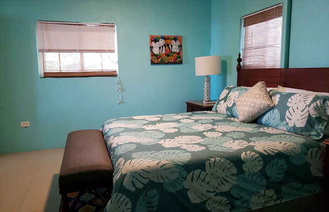 Villa Indigo 1BR in Private Gated Estate - Photo 3