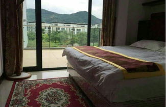 Photo 3 - Moon River Lake View Villa