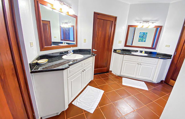 Sea Vue Luxury Vacation Condominiums - Photo 17