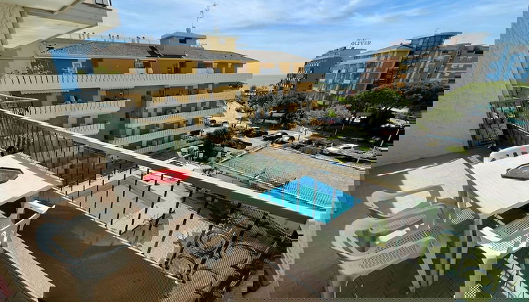 Foto 1 - Superb Apartment With Swimming Pool