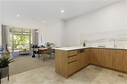 Photo 8 - 2 Bedrooms on Hobson Street with carpark - by Urban Butler
