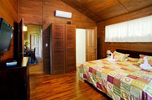 Foto 8 - Casa Macaw Jungle Cabin w Private Pool Wifi and AC
