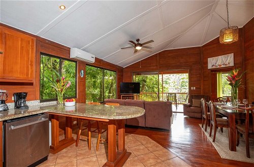 Foto 33 - Casa Macaw Jungle Cabin w Private Pool Wifi and AC