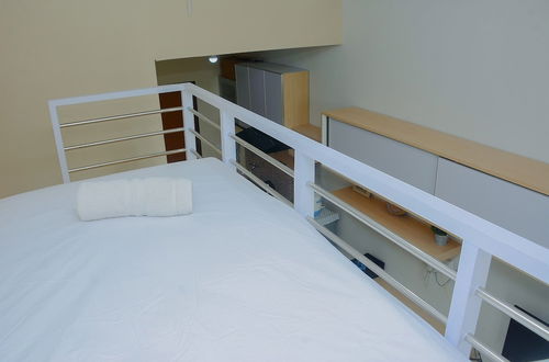 Photo 2 - Stylish and Convenient Studio Dave Apartment