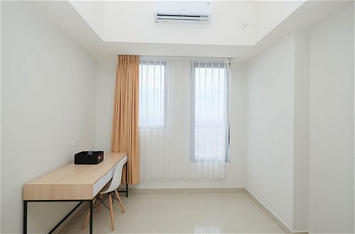 Photo 4 - Comfort and Strategic Studio at Evenciio Apartment near Campus Area