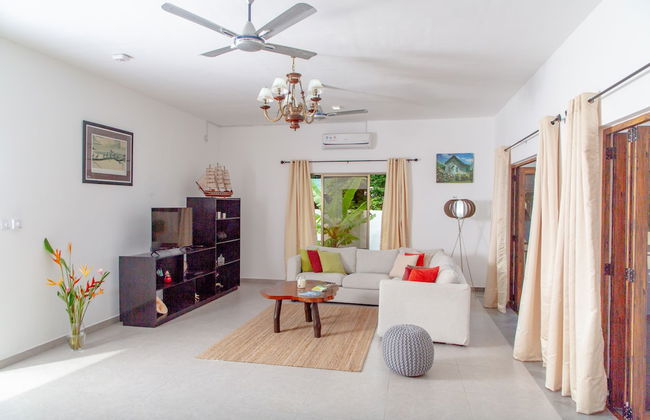 2-bed Apt, Sleeps 5, Near Beau Vallon Beach - Foto 16
