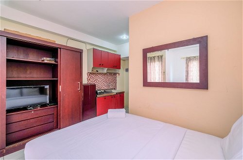 Photo 10 - Cozy Stay Studio At Kebagusan City Apartment