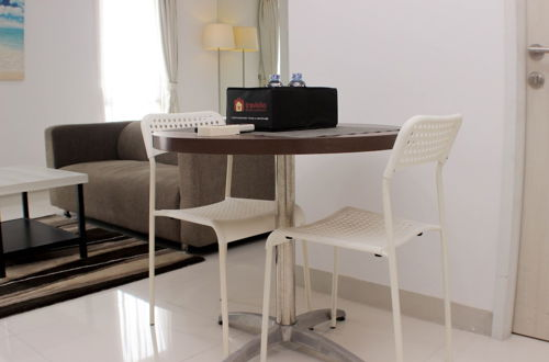 Foto 8 - Comfortable And Spacious Studio At Azalea Suites Apartment