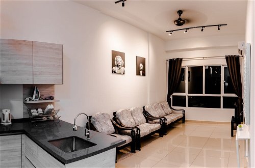 Photo 13 - Queens Suite by D Imperio Homestay