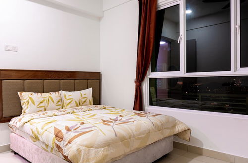 Foto 3 - Queens Suite by D Imperio Homestay