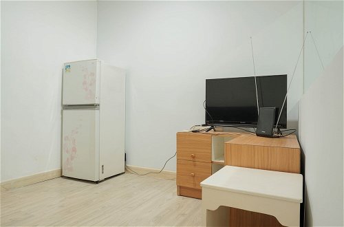 Photo 2 - Cozy and Simply Studio Titanium Square Apartment