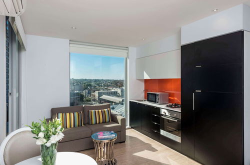 Photo 10 - Oaks Melbourne South Yarra Suites