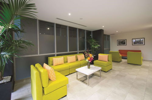 Photo 6 - Oaks Melbourne South Yarra Suites