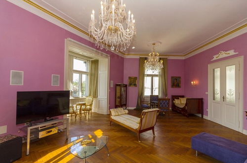 Photo 29 - Filip Palace Luxurious Apartment