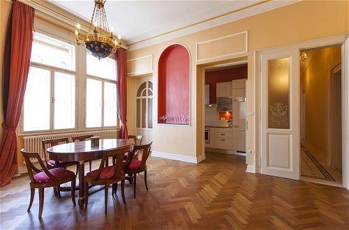Foto 62 - Filip Palace Luxurious Apartment