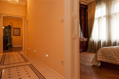Photo 51 - Filip Palace Luxurious Apartment