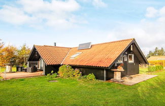 Foto 1 - 6 Person Holiday Home in Ulfborg