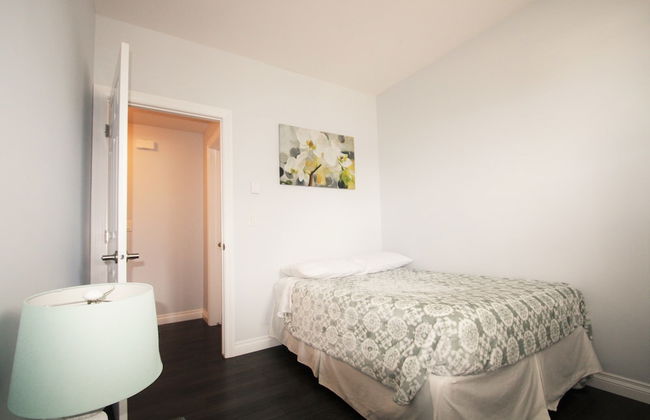 Elegant Suite - Photo 3