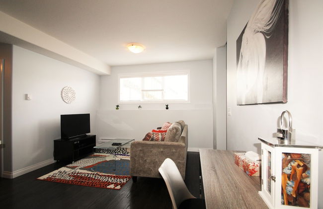 Elegant Suite - Photo 13