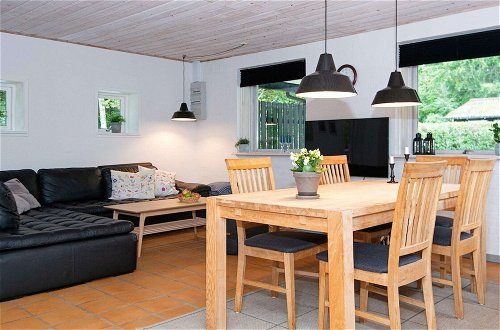 Photo 15 - 6 Person Holiday Home in Glesborg