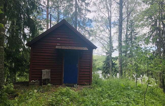 Tiny hut in the Forest Overlooking the River - Foto 38