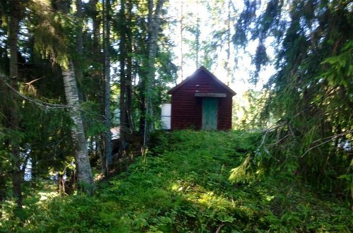 Photo 33 - Tiny hut in the Forest Overlooking the River