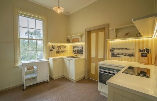 Steele Point Cottage - Photo 3