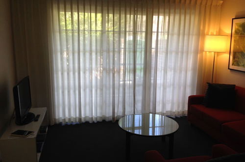 Photo 32 - Adina Serviced Apartments Canberra Kingston