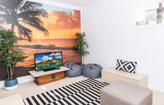 Photo 1 - Bondi Beach Gorgeous Apartment H323