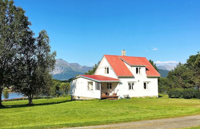 6 Person Holiday Home in Storsteinnes - Foto 1