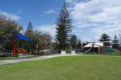 Photo 69 - Broadbeach Travel Inn Apartments