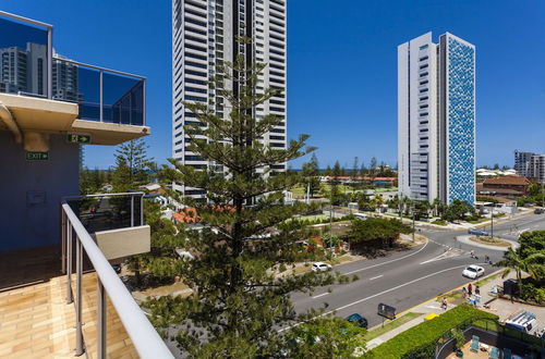 Photo 73 - Broadbeach Travel Inn Apartments