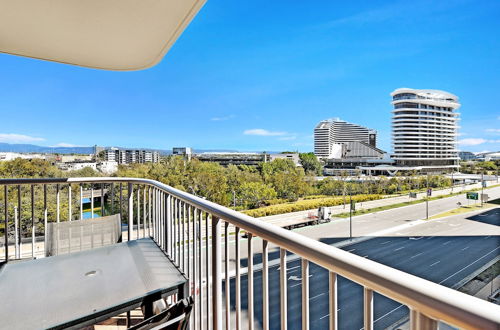 Photo 46 - Broadbeach Travel Inn Apartments