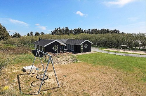 Foto 29 - Stunning Holiday Home in Hirtshals with Hot Tub