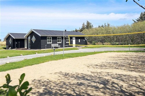 Photo 14 - Stunning Holiday Home in Hirtshals with Hot Tub