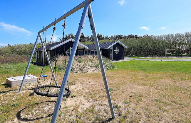 Stunning Holiday Home in Hirtshals with Hot Tub - Foto 30