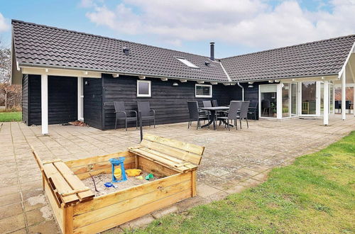 Photo 23 - 14 Person Holiday Home in Hojslev