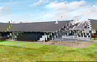 Foto 1 - 14 Person Holiday Home in Hojslev