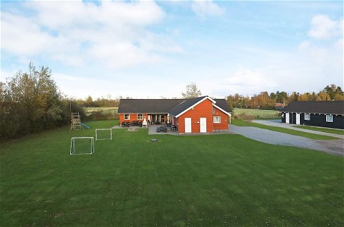 Foto 28 - 24 Person Holiday Home in Idestrup